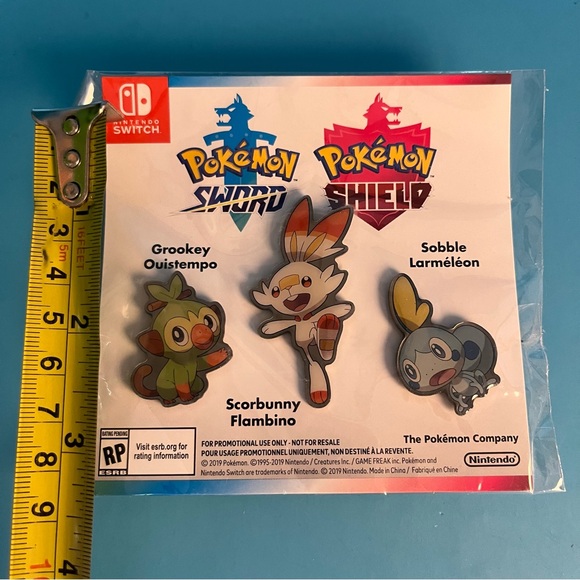 Nintendo Switch - Pokemon Sword and Shield Starters Pin Set - Picture 3 of 3